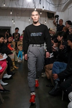 アヴァロン 2019年春夏コレクション - 岐路に立たされた機能性｜写真12