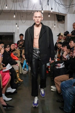 アヴァロン 2019年春夏コレクション - 岐路に立たされた機能性｜写真14