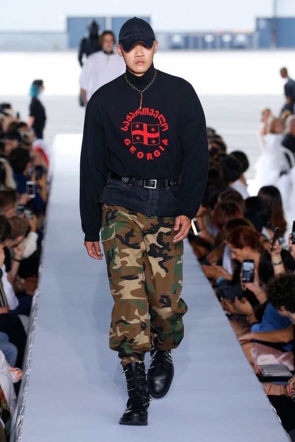 ヴェトモン(VETEMENTS) 2019年春夏メンズコレクション  - 写真9