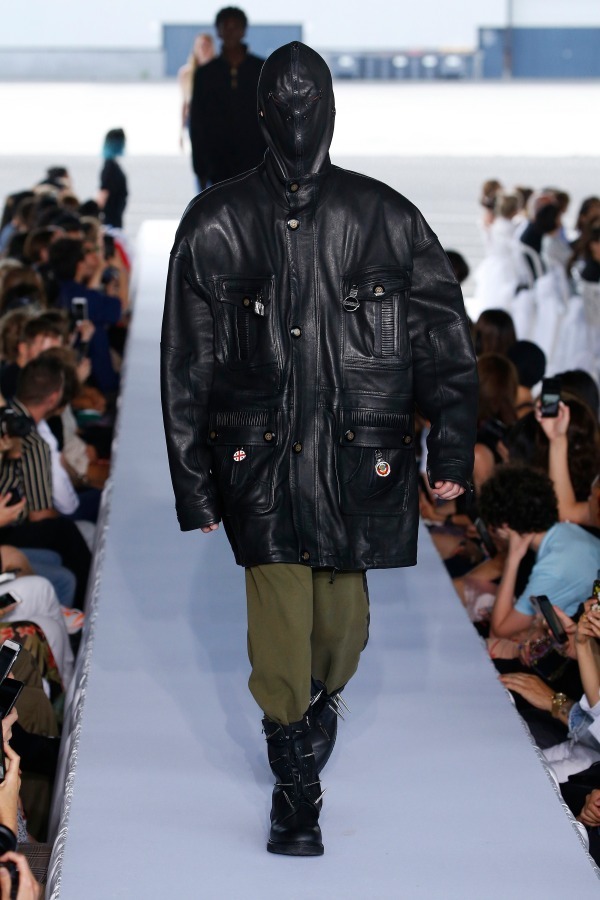 ヴェトモン(VETEMENTS) 2019年春夏メンズコレクション  - 写真12