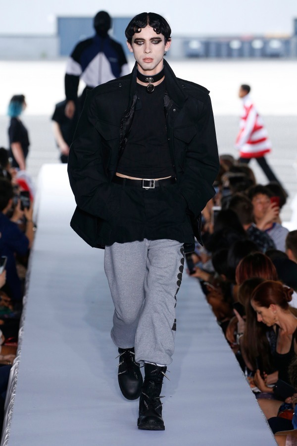 ヴェトモン(VETEMENTS) 2019年春夏メンズコレクション  - 写真27