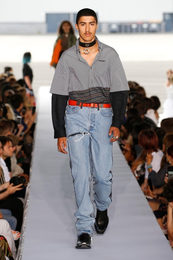 ヴェトモン(VETEMENTS) 2019年春夏メンズコレクション  - 写真34