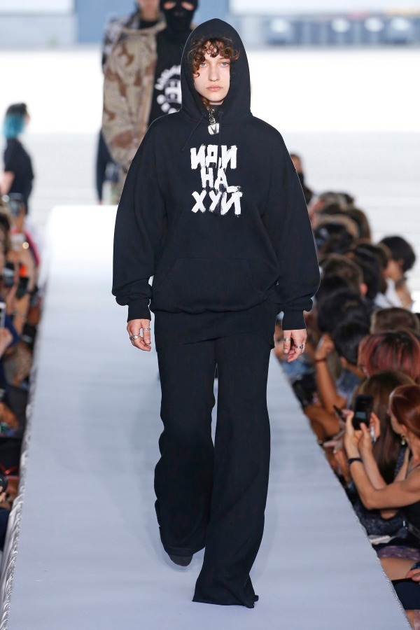 ヴェトモン(VETEMENTS) 2019年春夏ウィメンズコレクション  - 写真6