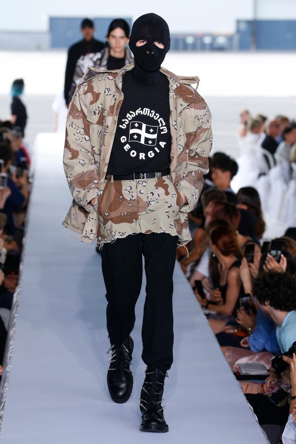 ヴェトモン(VETEMENTS) 2019年春夏ウィメンズコレクション  - 写真7