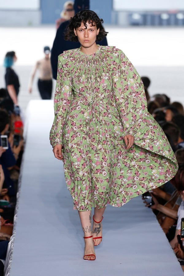 ヴェトモン(VETEMENTS) 2019年春夏ウィメンズコレクション シルエット - 写真25