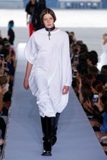 ヴェトモン 2019年春夏ウィメンズコレクション - パワーショルダーで生まれ変わるフォーマルウェア｜写真8