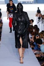 ヴェトモン 2019年春夏ウィメンズコレクション - パワーショルダーで生まれ変わるフォーマルウェア｜写真9