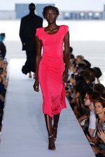 ヴェトモン 2019年春夏ウィメンズコレクション - パワーショルダーで生まれ変わるフォーマルウェア｜写真10