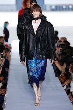 ヴェトモン 2019年春夏ウィメンズコレクション - パワーショルダーで生まれ変わるフォーマルウェア｜写真15