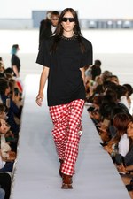 ヴェトモン 2019年春夏ウィメンズコレクション - パワーショルダーで生まれ変わるフォーマルウェア｜写真29