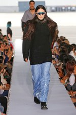 ヴェトモン 2019年春夏ウィメンズコレクション - パワーショルダーで生まれ変わるフォーマルウェア｜写真30