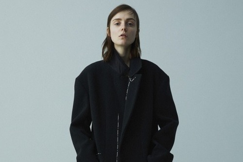 Y'sの新作アウター - “しつけ糸”をあえて施したマニッシュなコートやアルパカ＆モヘアのコート