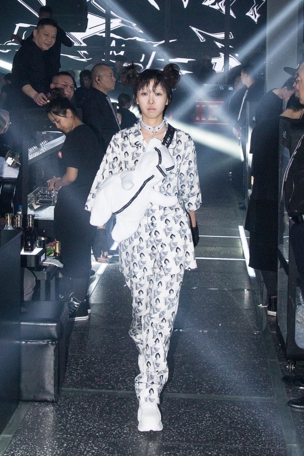 イクミ 2019年春夏<span>コレクション</span> - 写真16