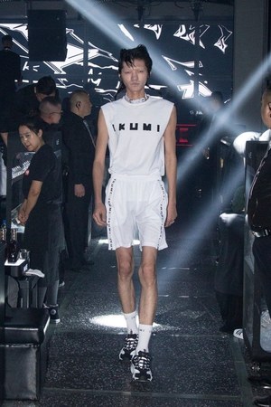 イクミ(IKUMI) 2019年春夏ウィメンズ&メンズコレクション  - 写真12