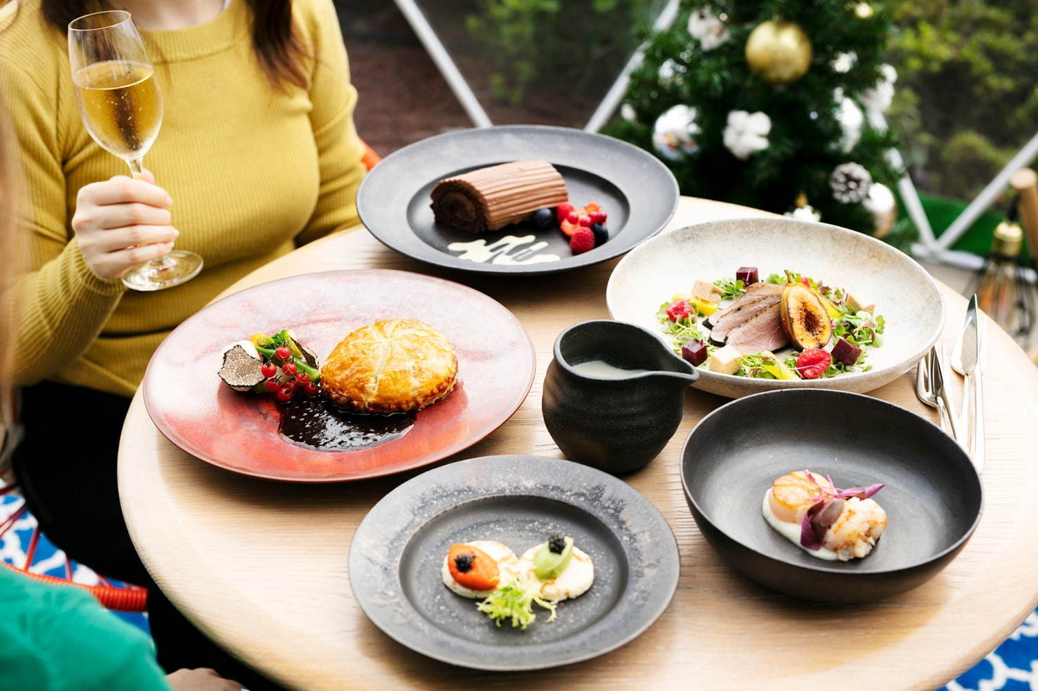 アンダーズ 東京のクリスマスディナー、"屋上グランピング"で眼下一面に広がる絶景＆フルコース料理｜写真5