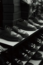 ネイバーフッド×ドクターマーチンのコラボシューズ、サイドゴアを施した8ホールブーツなど｜写真12