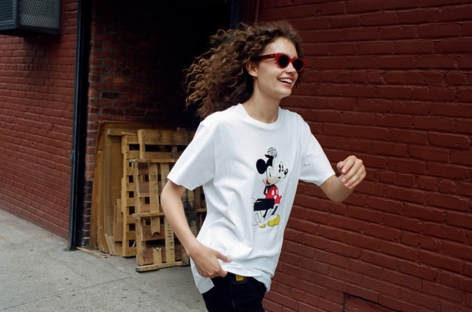 ラグ＆ボーンよりディズニー・ミッキーマウスの限定アイテム、グラフィックプリントTシャツや配色シャツ｜写真37