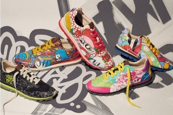 コーチ×気鋭アーティストのコラボスニーカー、“変身願望”がテーマのアニメデザインなど
