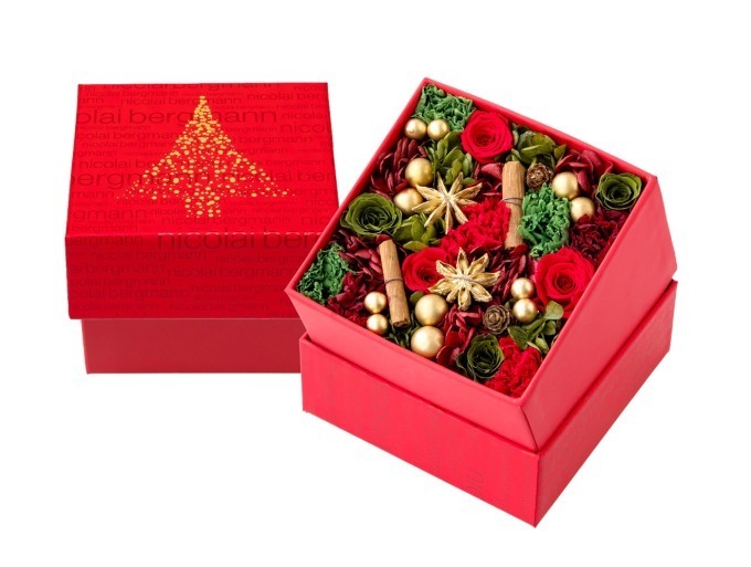 ニコライ バーグマンのクリスマス限定フラワーボックス バラやカーネーションを真っ赤な箱に詰めて ファッションプレス