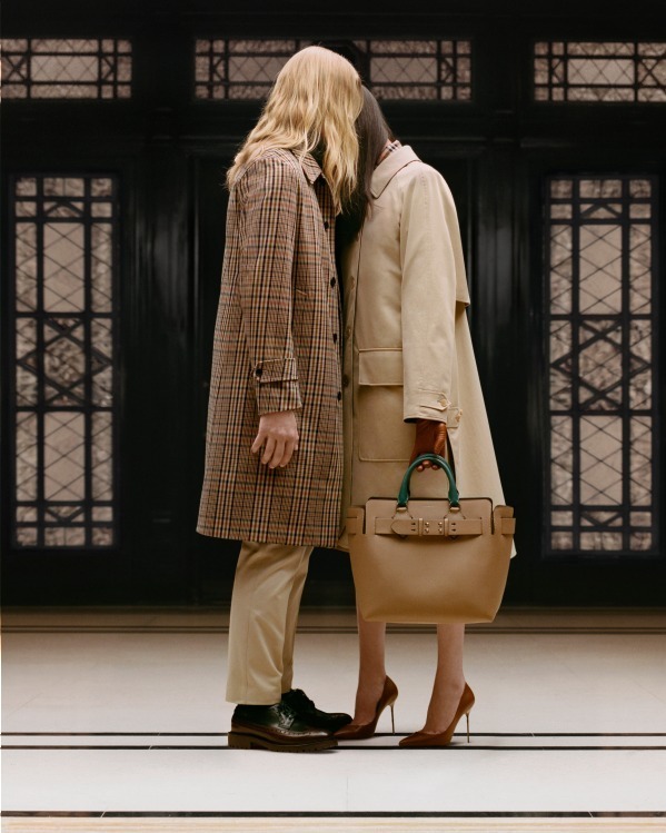 バーバリー(BURBERRY) B Classic｜写真3