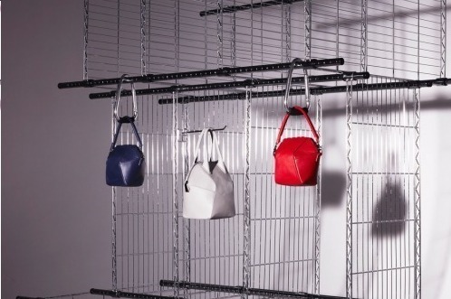 ディスコ―ド ヨウジヤマモト限定スタッズYリュック＆パネルレザーバッグ、新宿・限定ストアで