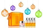 クリニークのクリスマスコフレ - オーナメント柄のリップスティックや人気美白美容液をセットで｜写真6
