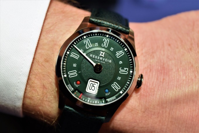 仏高級時計・レゼルボワール、日本初上陸 - 自動車などの燃料計やメーターから着想を得た腕時計｜写真23