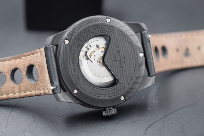 仏高級時計・レゼルボワール、日本初上陸 - 自動車などの燃料計やメーターから着想を得た腕時計｜写真19