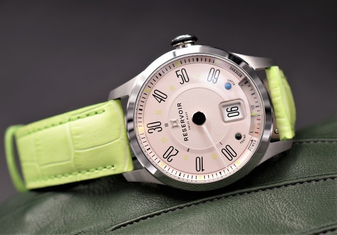 仏高級時計・レゼルボワール、日本初上陸 - 自動車などの燃料計やメーターから着想を得た腕時計｜写真20