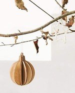 ZARA HOMEからクリスマスディナーが楽しくなるテーブルウェアや星モチーフのインテリア｜写真31