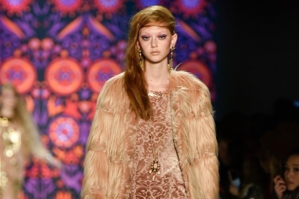 アナ スイ 2018-19年秋冬 ウィメンズ コレクション