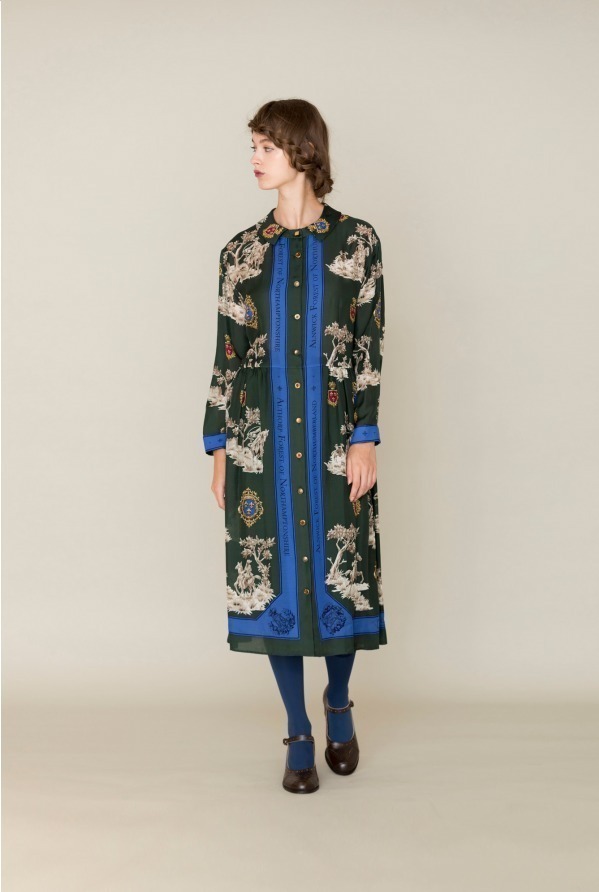 ジェーンマープルドンルサロン、狩猟を楽しむ女王たちを描いた新作ドレス - クラシカルなスカーフ風｜写真9