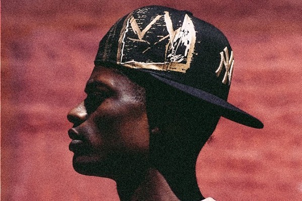 レオナルド・ディカプリオ｜ニューエラ、バスキアをフィーチャーしたヘッドウェア - “王冠”マークのキャップ9FIFTYなど