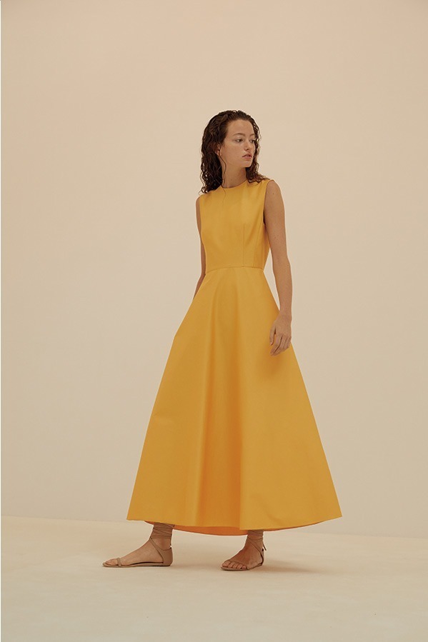 写真35 42 黄色のワンピースコーディネート着用 コレクションルックギャラリー ファッションプレス