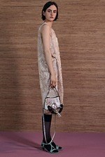 シーバイクロエ 2019年春コレクション - 多様なカルチャーに刺激されたミックススタイル｜写真11