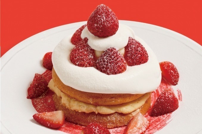 クリームパン｜カフェ＆ブックス ビブリオテークのクリスマスデザート、苺＆ミルキークリームのパンケーキやパフェ