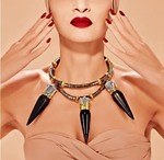 クリスチャン ルブタンのリップカラー特集、“ネックレスに変身”するアイコンリップに刻印も｜写真5