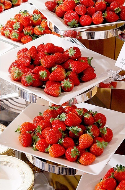「いちごジャーニー」横浜ベイホテル東急のデザートブッフェ、約6銘柄のいちごの食べ比べも｜写真2