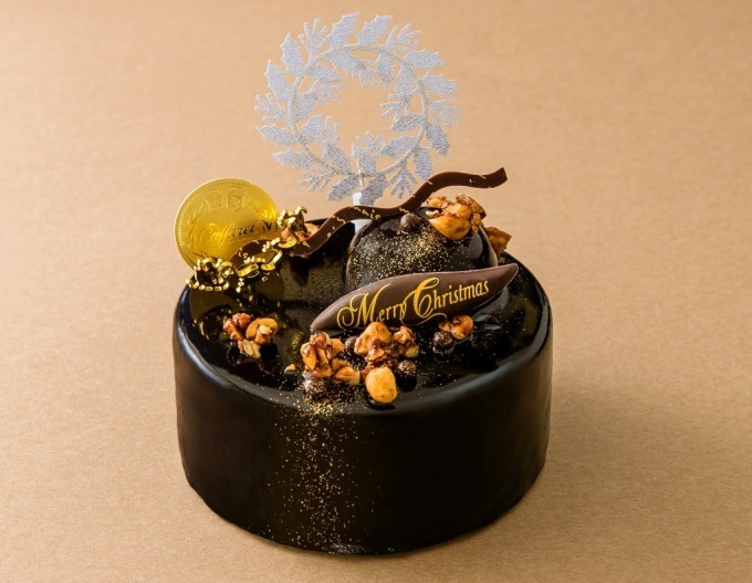 カファレルのクリスマスケーキ - チョコのポインセチアを飾ったジャンドゥーヤムースのケーキなど｜写真3
