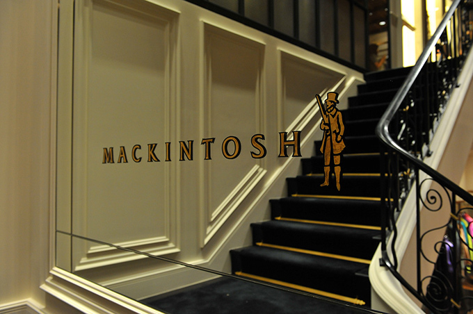 マッキントッシュ、コレクションが豊富に揃う日本初の旗艦店内部を公開｜写真16