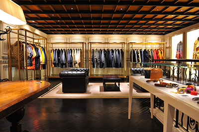 マッキントッシュ、コレクションが豊富に揃う日本初の旗艦店内部を公開