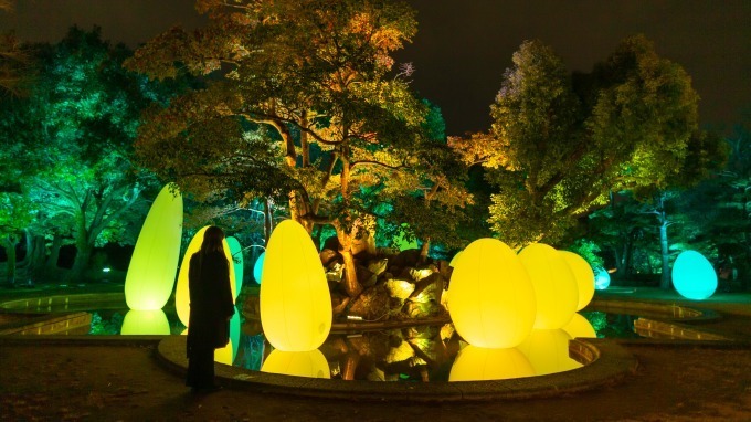 アート展「チームラボ 広島城 光の祭」広島城がインタラクティブな光のアート空間に｜写真9