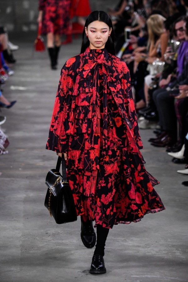 ヴァレンティノ(VALENTINO) 2019年プレフォールウィメンズコレクション シルエット - 写真13