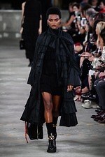 ヴァレンティノ、日本で19年プレフォールコレクション発表 - メゾンの歴史＆伝統を日常に落とし込む｜写真41