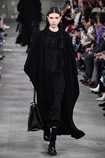 ヴァレンティノ、日本で19年プレフォールコレクション発表 - メゾンの歴史＆伝統を日常に落とし込む｜写真63