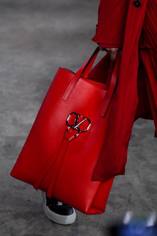 ヴァレンティノ(VALENTINO) 2019年プレフォールメンズコレクション  - 写真4