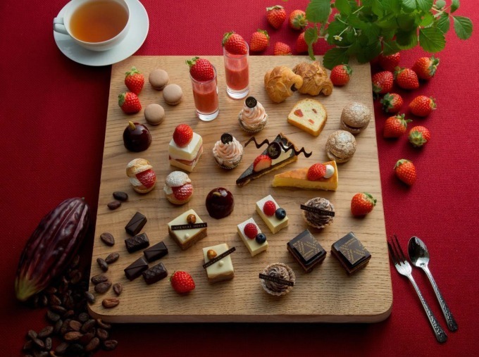 帝国ホテル大阪で苺＆チョコレートのスイーツブッフェ、フレッシュ苺の食べ比べも｜写真1