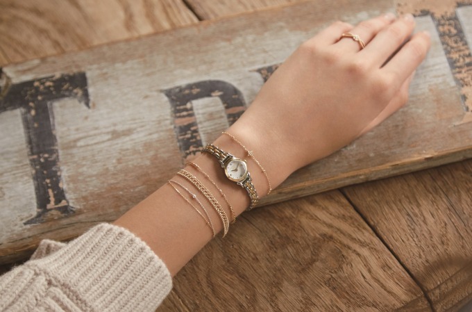 スタージュエリー ガールの新作腕時計 - 小ぶりフェイス×マザーオブパールのジュエリーウォッチ｜写真2