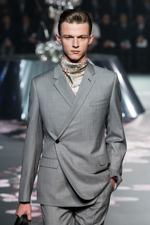 Christian Dior - 非売品 DIOR ディオール プレフォール’19 メンズノンノ ディオール(DIOR) 2019年プレフォールメンズコレクション