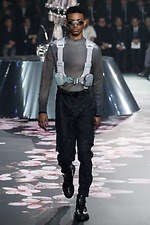 ディオールが日本でショー開催、キム・ジョーンズによる19年メンズプレフォールコレクションを東京で発表｜写真50